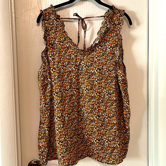 Lauren Conrad floral blouse - Picture 1 of 4